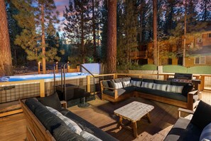Basic House, Patio, Mountain View | Terrace/patio - Evergreen (Big Bear Lake)