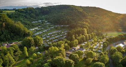 Eifelhutte auf dem Campingpark