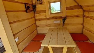 Cabin | Living room