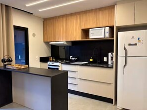 Private kitchen - 3 Suites, Perequê Beach with BBQ (Porto Belo)
