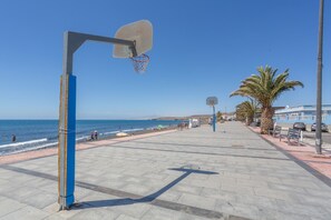 Beach - Beachfront Apartment in Tarajalejo with Sea Views (Tarajalejo)