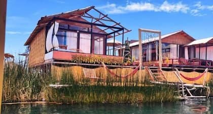 Uros TITIKAKA the Best lodge