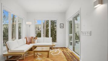 Villa (4 Bedrooms) | Property amenity