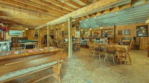 Bar (in der Unterkunft)