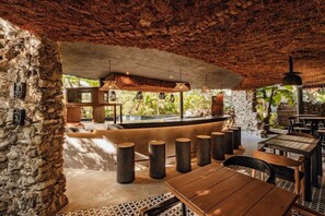 Bar (in der Unterkunft)