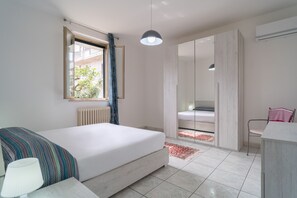 Free WiFi, bed sheets - A Casa di Gigi (Tortoreto Lido)