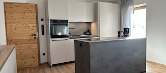 Kerschbama Farm Apartment Peppe with Mountain View, Shared Garden and Wi-Fi