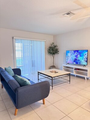 TV - SWFL: Cape Coral Fantasy - Entire Home! (Cape Coral)