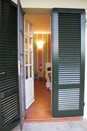 Exterior detail - Tuscan Sunrise - Authentic Panoramic View (Uopini)