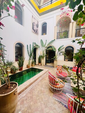 شرفة/رواق