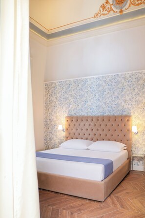 Classic Room, Non Smoking, City View | Desk, laptop workspace, blackout drapes, soundproofing - BERETTI HOME (Catania)