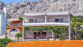 Apartment, 1 Bedroom, Smoking, Balcony | Exterior