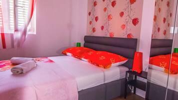 Apartment, 1 Bedroom, Smoking, Balcony