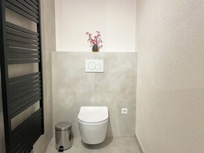 Shower, hair dryer, towels, soap - Beautiful apartment Traumblick with balcony Bad Ems (Bad Ems)