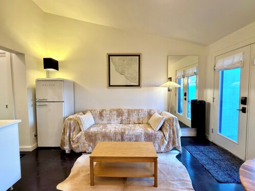 The No. 5: Downtown condo in prime location