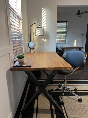 Dining - 2-bedroom house in perfect Kingston with cool AC for relaxing stay (Kingston)