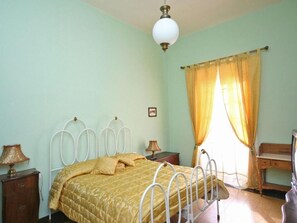 Iron/ironing board, WiFi, bed sheets - VILLA Fermi, with pool - FLORENCE (Toscana)