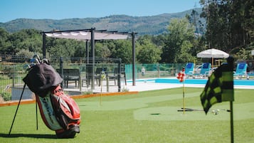 Mini-golf