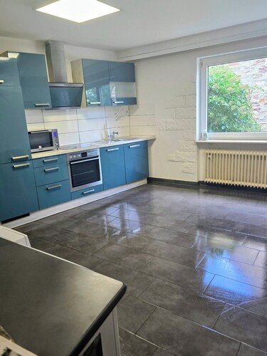 Room-accommodation for Tradespeople - ne