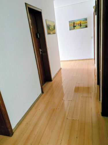 Room-accommodation for Tradespeople - ne