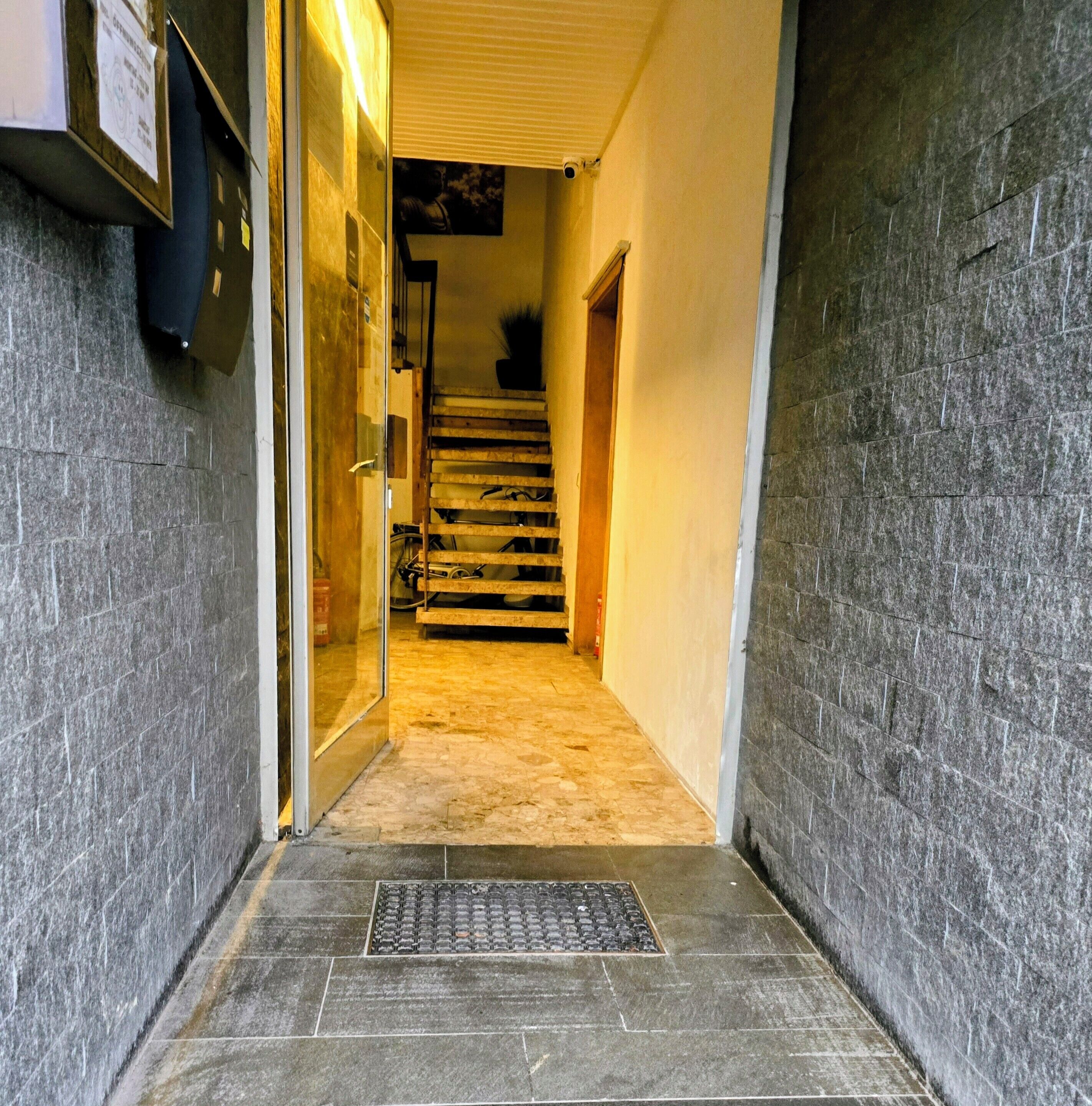 Room, 1 Bedroom | Property entrance