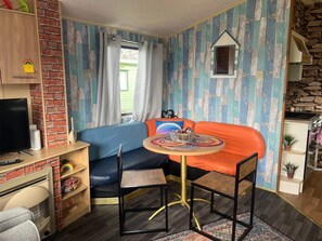 Living area - The Rainbow's Nest (Morecambe)