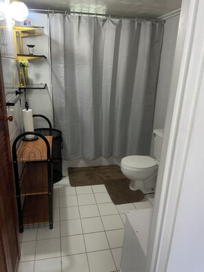 Towels, soap, toilet paper - Attractive 2-bedroom apartment with AC in  Loubiere. Easy bus access. (Loubiere)