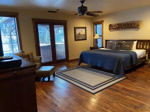 3 bedrooms, free WiFi - Alpine Summit Lodge - Formally 4K View (Red River)