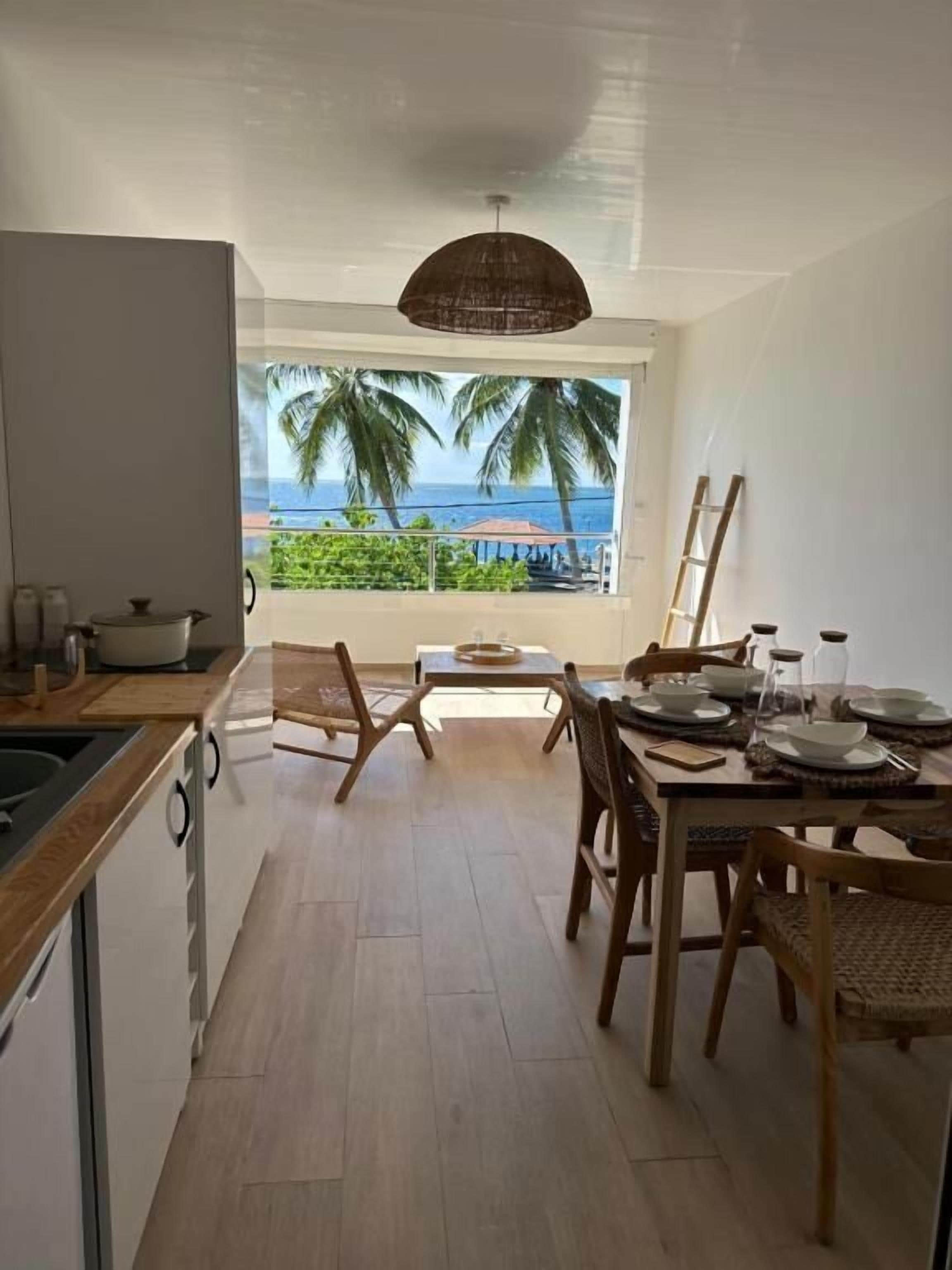Suite, Sea View | Dining