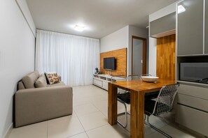 House - Apto com Garagem e Ar Condicionado no Setor Bueno (Goiânia)