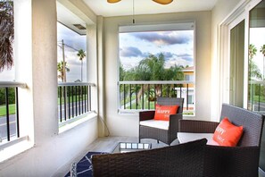 Property grounds - Waterfront Modern and Spacious Condo 2 Bed/2bath (Clearwater)