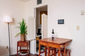 Dining - Serene Shore Retreat (Clearwater)