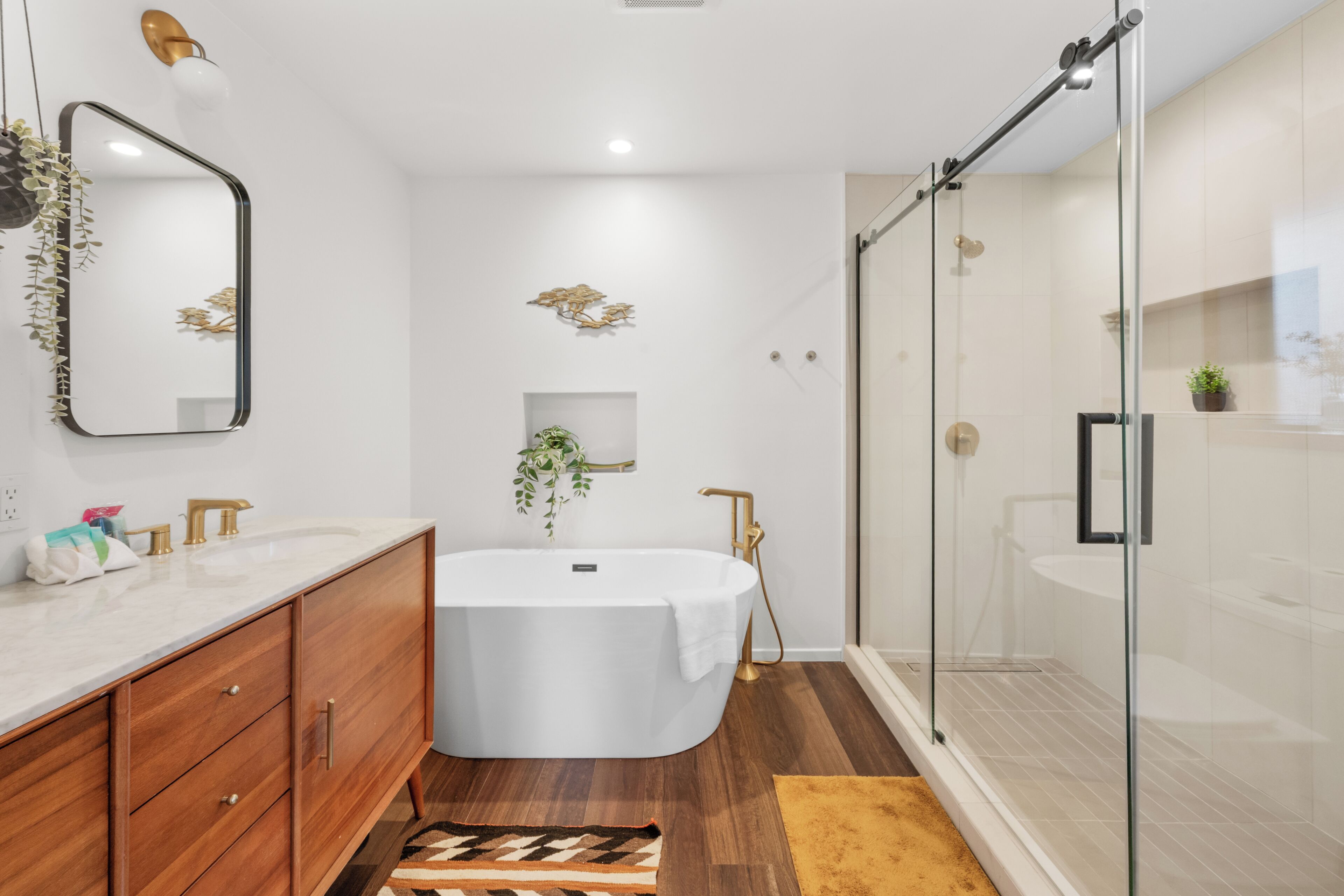 Basic House, Balcony, Mountain View | Bathroom