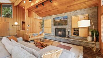 Hus – basic, balkong, fjellutsikt | Oppholdsområde