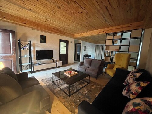 Noon Villa | Private, Peaceful & Family Friendly