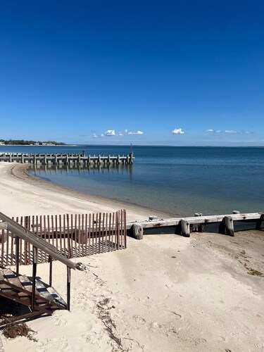 3-bedroom house in peaceful Jamesport- near water, Riverhead, and Shinnecock.