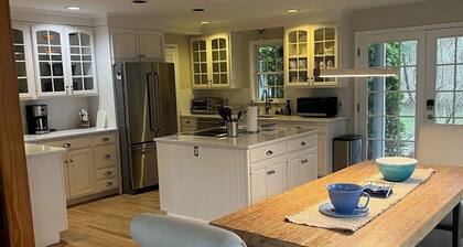 3-bedroom house in peaceful Jamesport- near water, Riverhead, and Shinnecock.