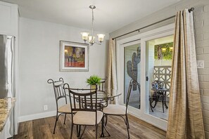 Dining - Pet-Friendly 1st-Floor Scottsdale Condo with Pool Near Old Town, Golf and Dining (Scottsdale)