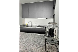 Private kitchen - Splendid apartment in the heart of Colonia Americana (Guadalajara)