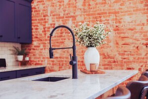 Interior - American Hall Clay St. Suite (Millersburg)