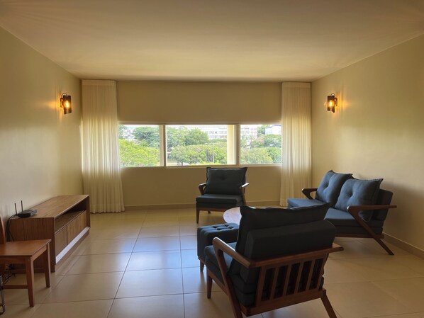 Interior -  Quartos Premium na 206 Sul  Banheiro Privativo (Brasília)