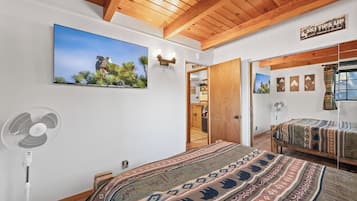 Basic House, Patio, Mountain View
