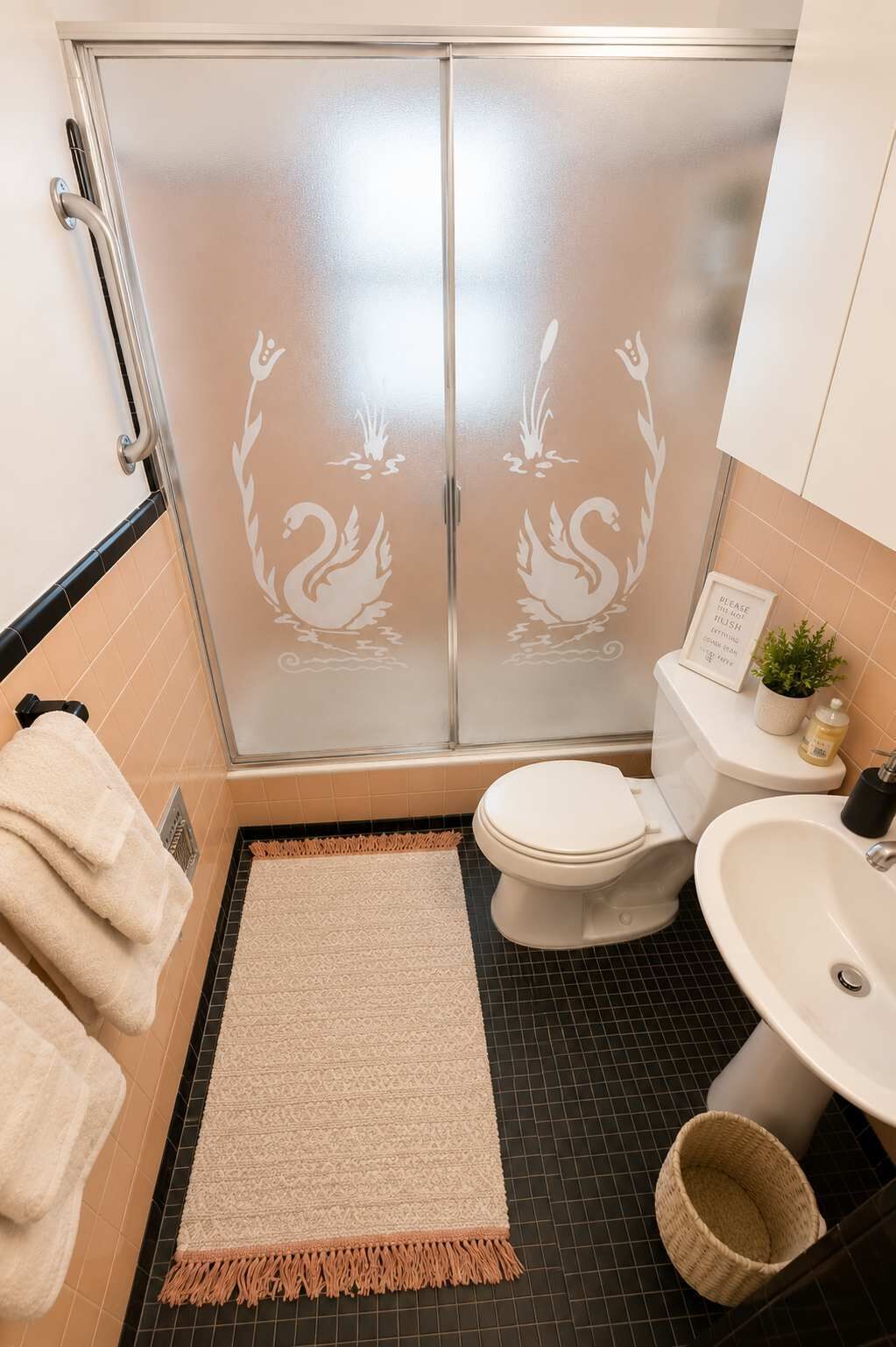Dusche, Handtücher, Shampoo