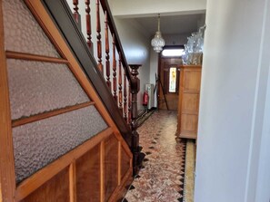 Nhà phong cách cổ điển, quang cảnh vườn | Nội thất