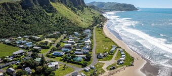 Pacific Vista - Hawkes Bay Holiday Home
