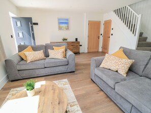 Living area - Oak Lodge (Bridgwater)