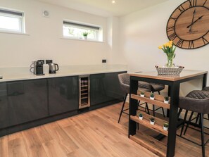 Dining - Oak Lodge (Bridgwater)