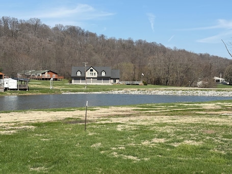 Property grounds. River Retreat