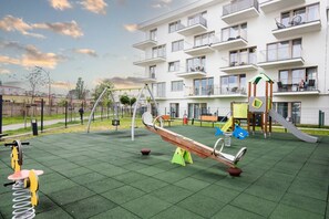 Children’s area - 2Homerent | Garden terrace | Good location (Kołobrzeg)