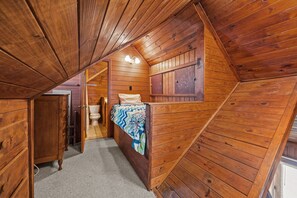 3 bedrooms, free WiFi, bed sheets - Sea Dunes: Oceanfront, Views, Easy walk to Beach (Atlantic Beach)